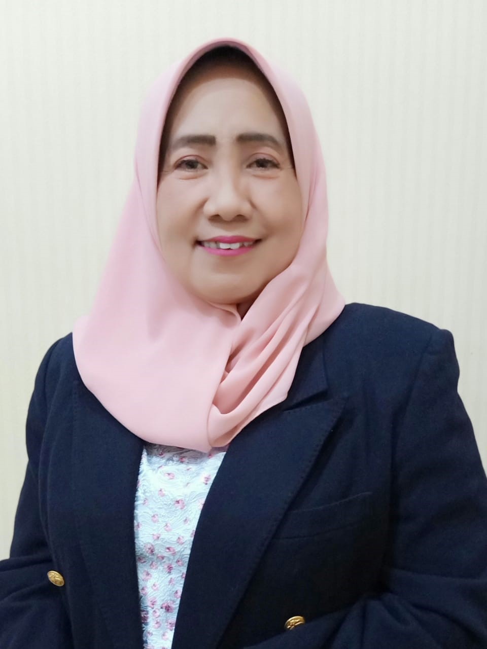 Prof. Tri Retnaningsih Soeprobowati