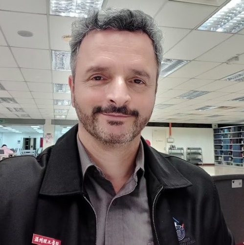 Prof. Payam Shafigh